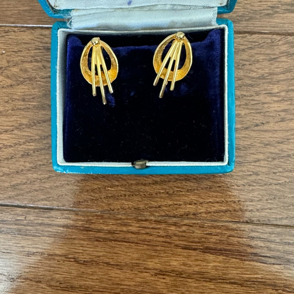 Elegant Gold Earrings Clip Ons